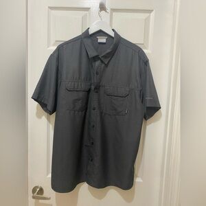 Columbia Men's Black Short Sleeve Shirt